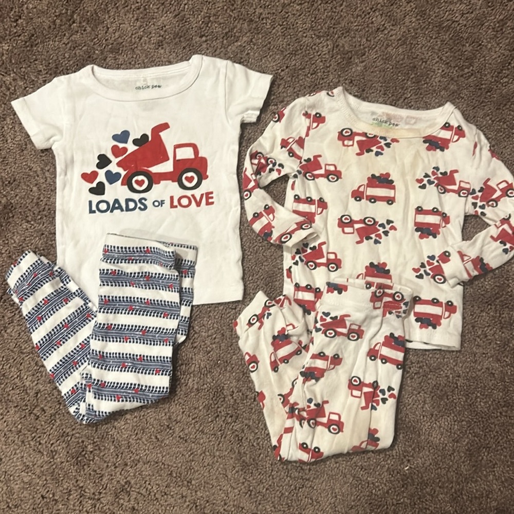Chick pea 12m Valentine’s Day pajama sets